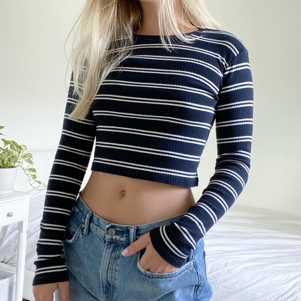 Brandy Melville Sweater Top